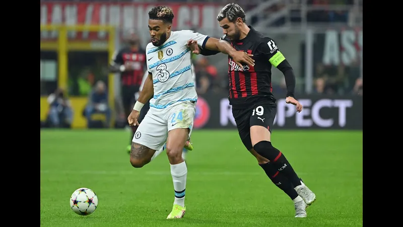 Cầu thủ Atalanta với nỗ lực quyết tâm chống lại cầu thủ Chelsea trong trận đấu quyết liệt. Cầu thủ Atalanta với nỗ lực quyết tâm chống lại cầu thủ Chelsea trong trận đấu quyết liệt.